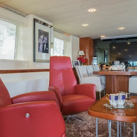 Otel Christina Onassis Yachthotel 4*